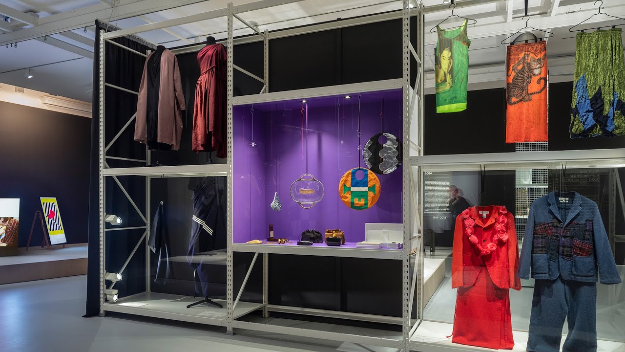 «Dressed. 7 Frauen — 200 Jahre Mode»