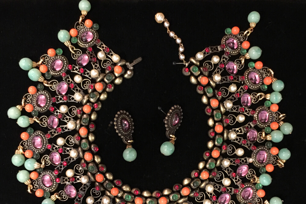 Es funkelt und glitzert in der Couture Vintage Gallery
