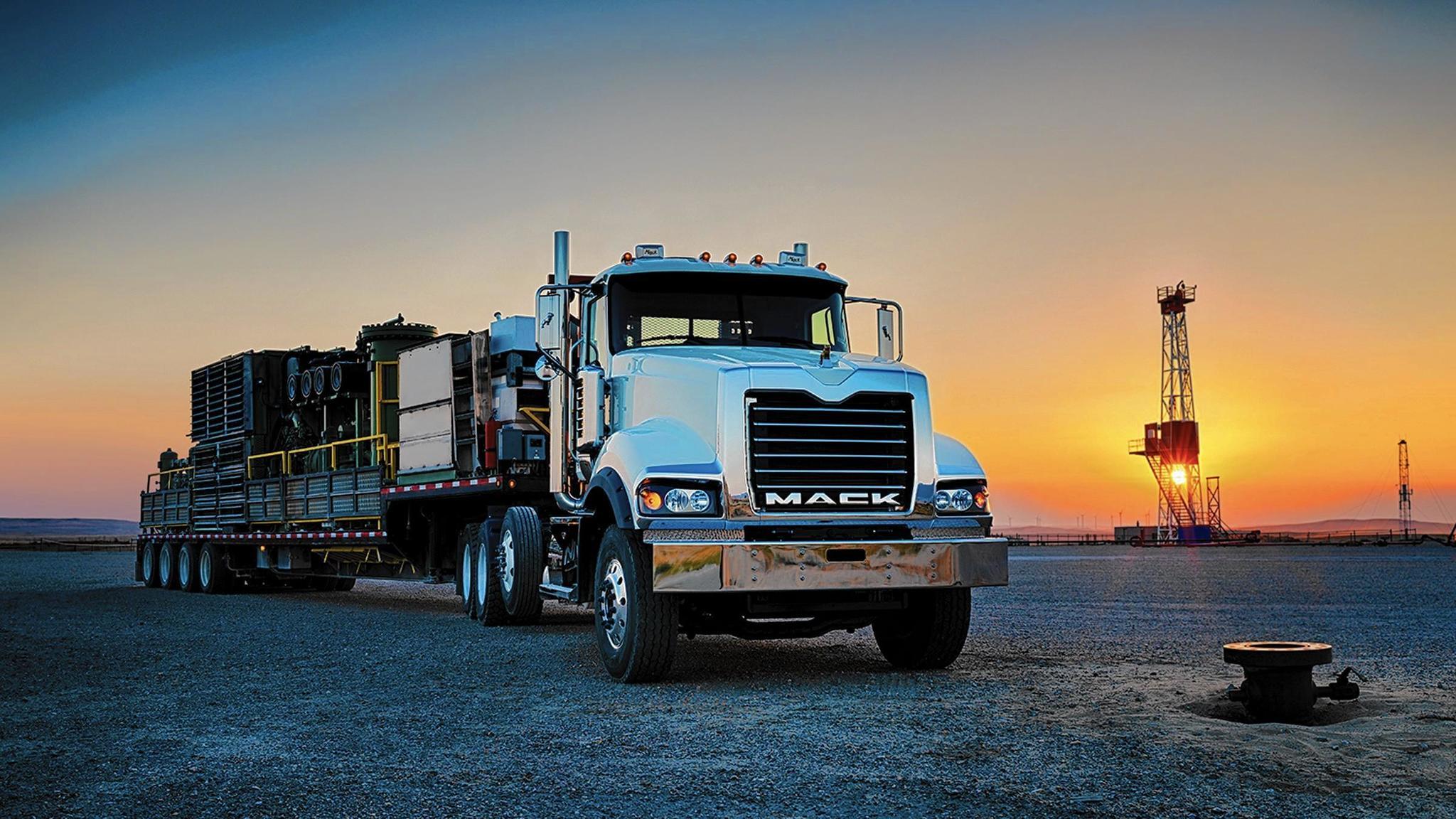 mack truck titan