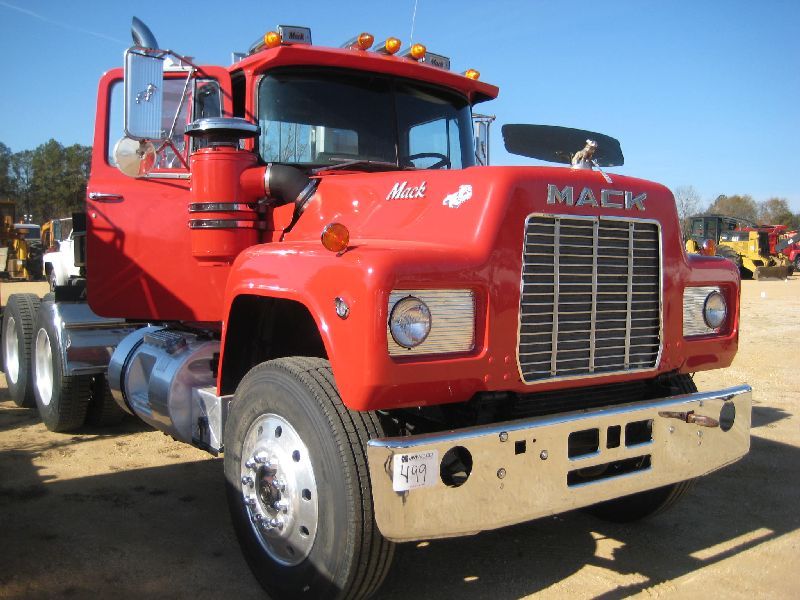 1988 MACK TRUCK R688ST