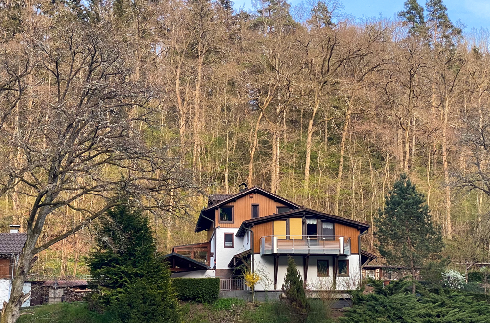 Nicht wirklich Schwarzwald, siehe Balkongeländer!