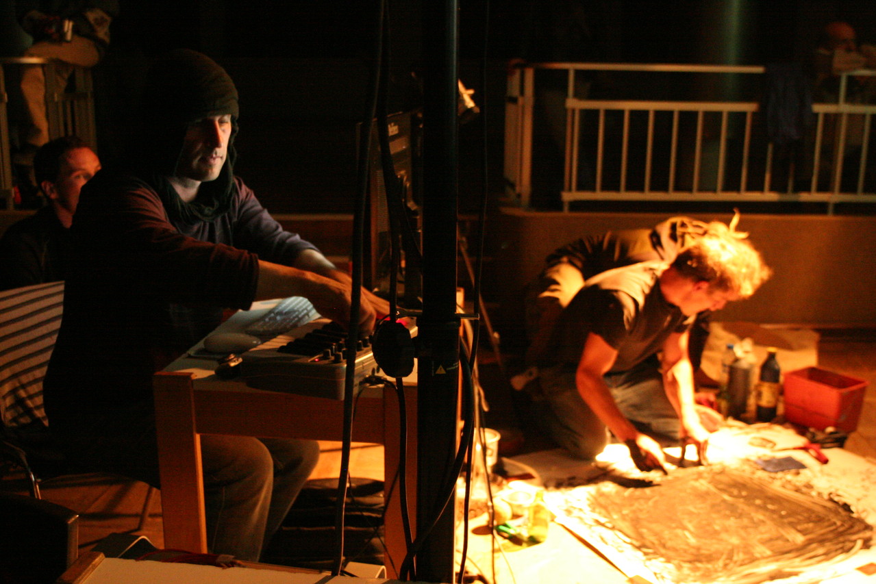 "Soirée numérique" - performance picturale projetée en direct sur mix (T.Richard) 