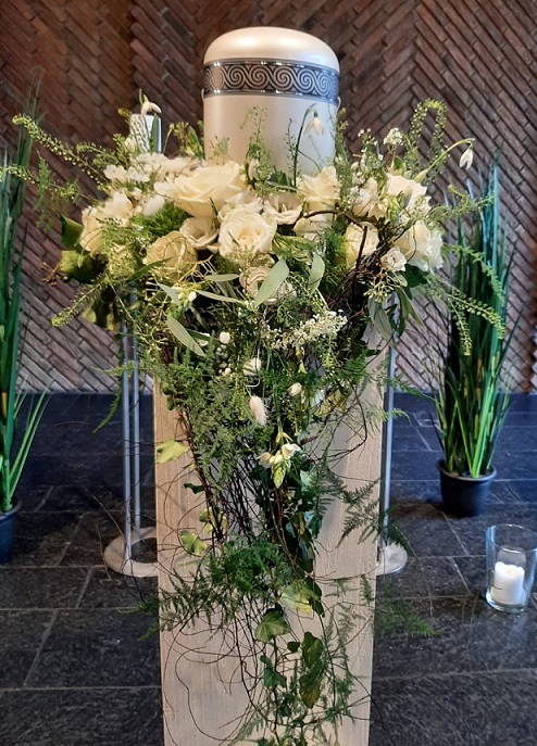 Urnenschmuck