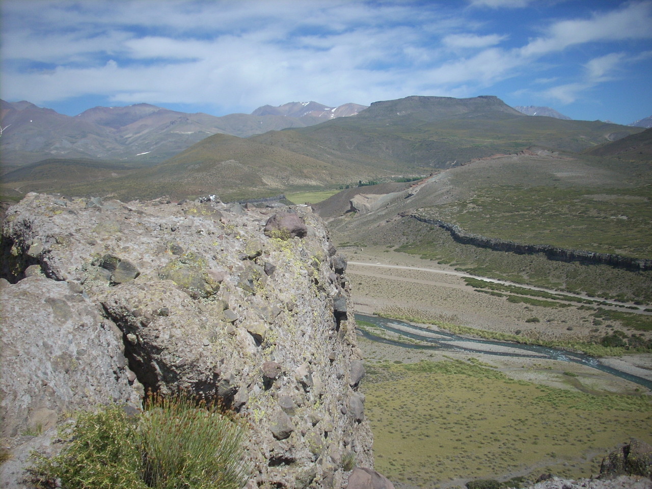 Vista desde la cima de los Castillos de Pincheira. Edgardo MOINE
