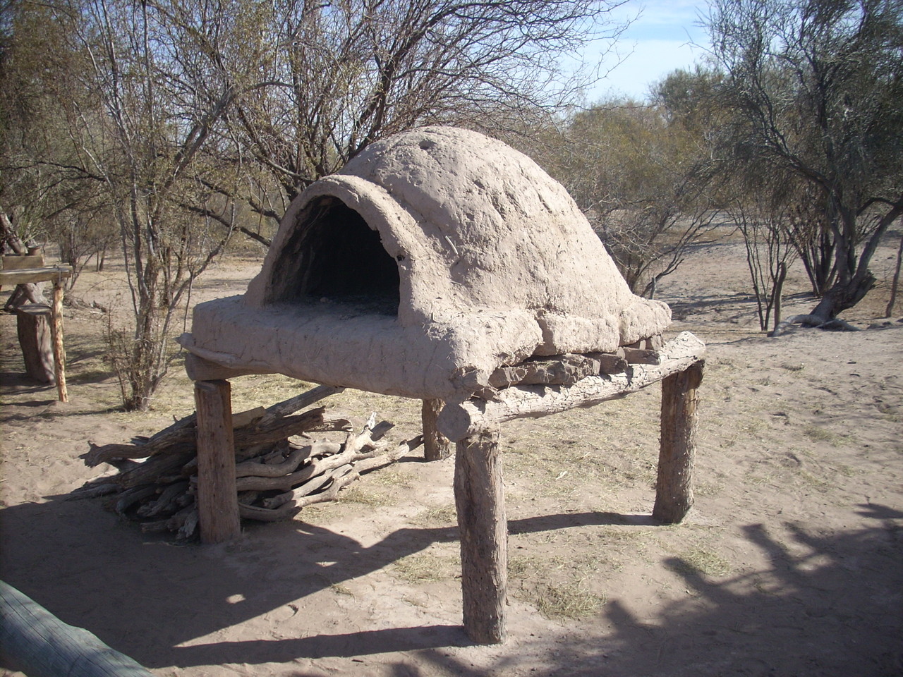 Horno de barro típico de los puestos del desierto