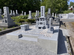 旭川市営神居墓地で和型墓石建立