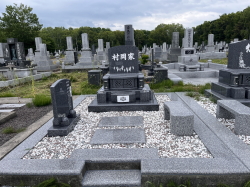 旭川市営墓地で洋型墓石建立
