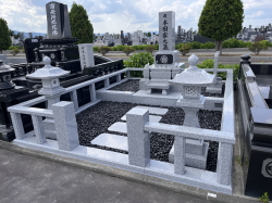 庵治石のお墓