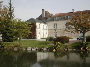 Le château et la rivière le Collinaud