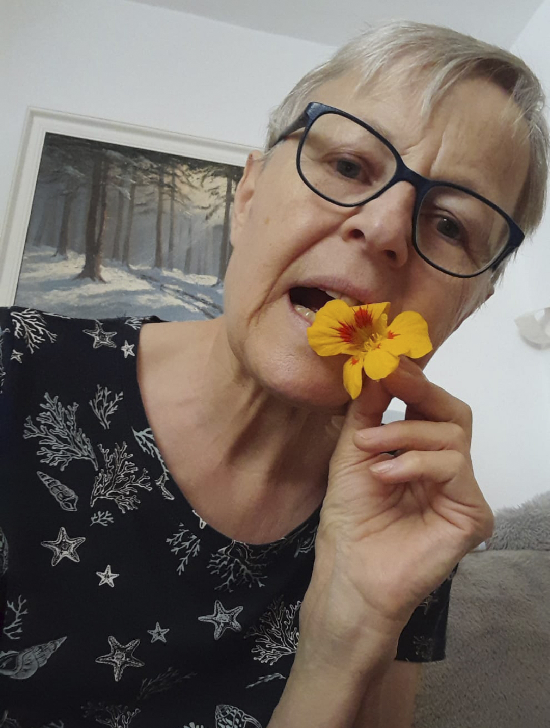Andrea Johanna Klingler strickt Shromics