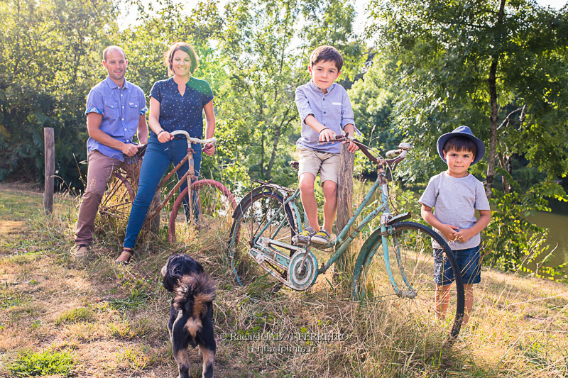 photos de famille, photos d'enfants, portraits de famille, vendée, photos de famille en vendée, photographe de famille en vendée, famille en bleu, camaieu de bleu, rachel jabot ferreiro, erjihef photo, harmonie vestimentaire et photo