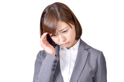 頭痛でお悩みの女性