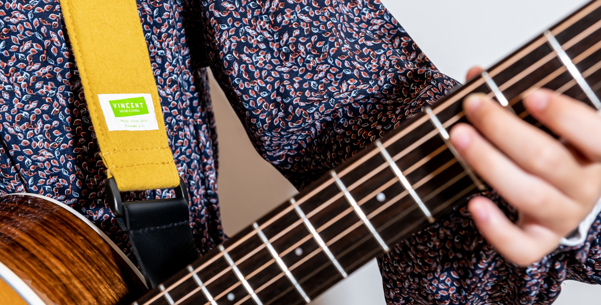 Goods - VINCENT - guitar & others -