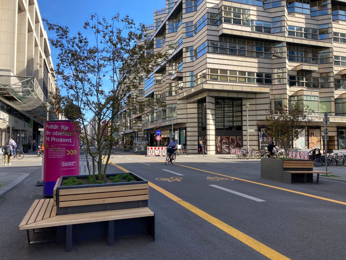 Parklets - "Flaniermeile Friedrichstraße", Berlin