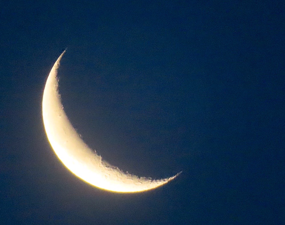 🌘６月　下弦の三日月2025/06/22 04:04(旧5月25日)[月齢25.7]🌤️