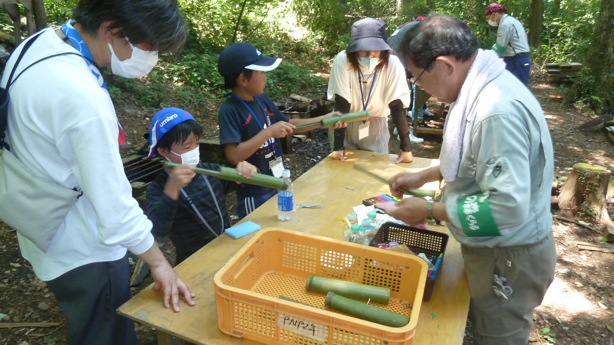 上林悟　(パウロの森くらぶ)水鉄砲作り 八王子市 2022年7月31日