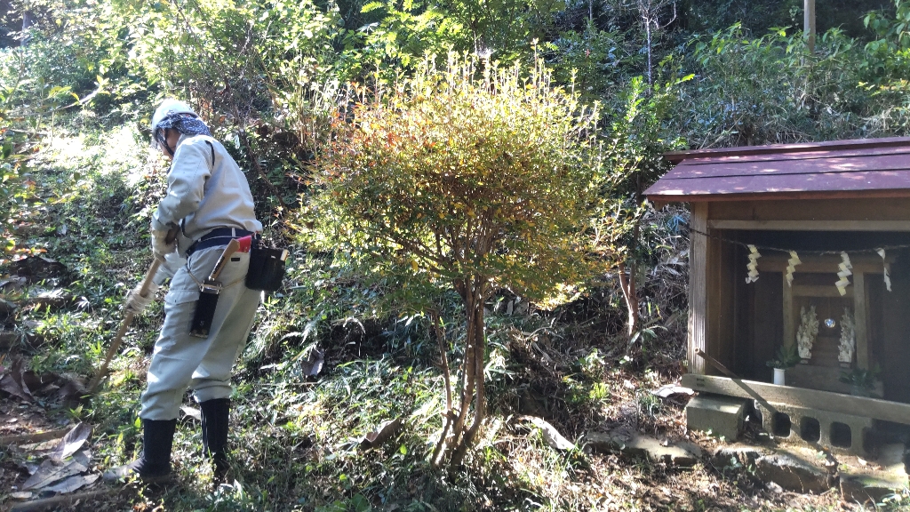 村上智裕　(お日の森くらぶ)法面の草刈り　八王子市 2022年11月8日