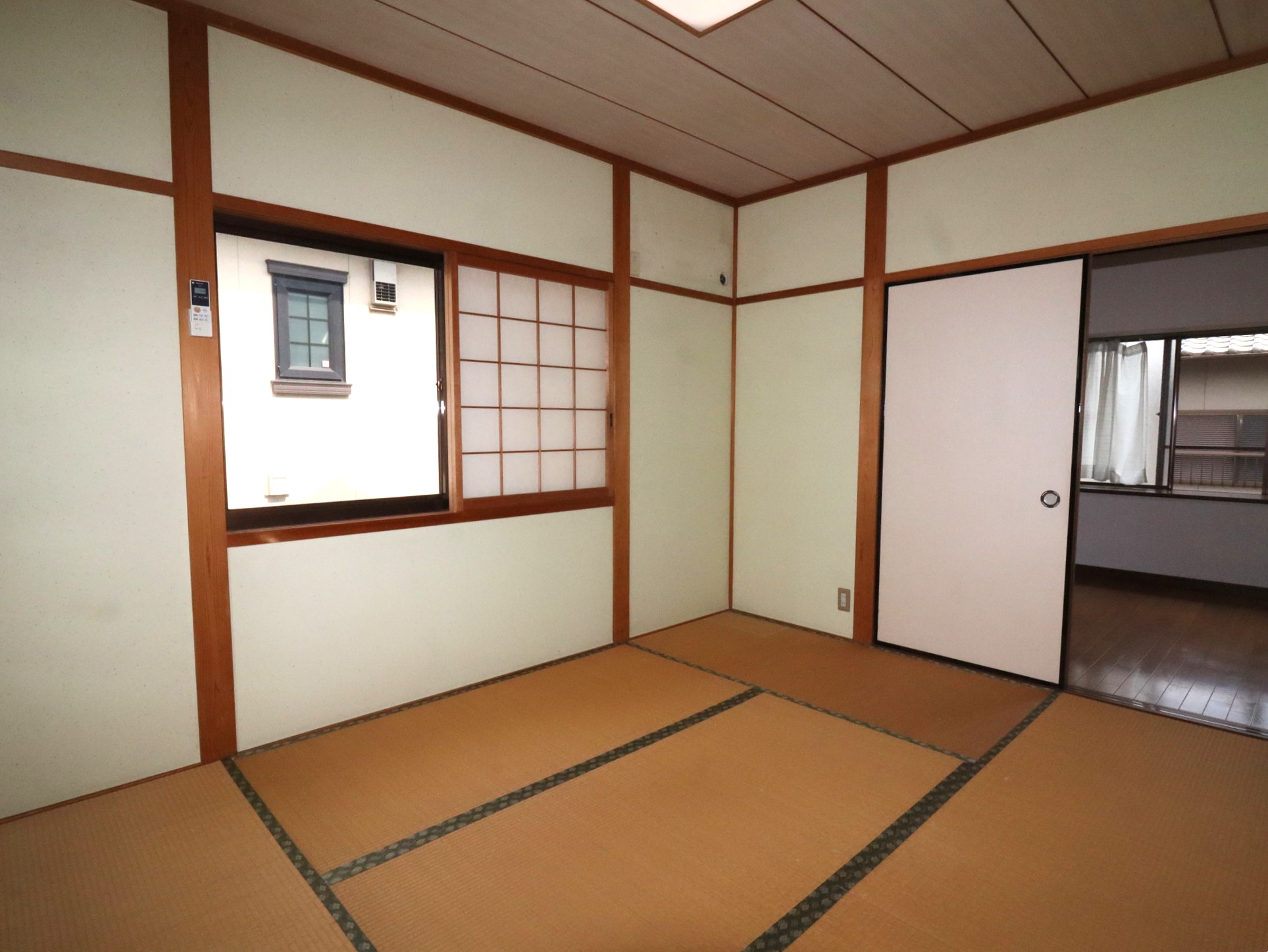 ６帖和室
