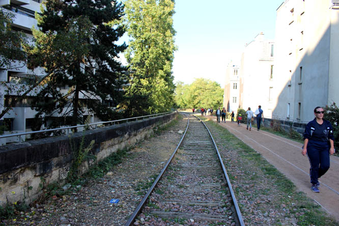 Tracks at 15e in Paris