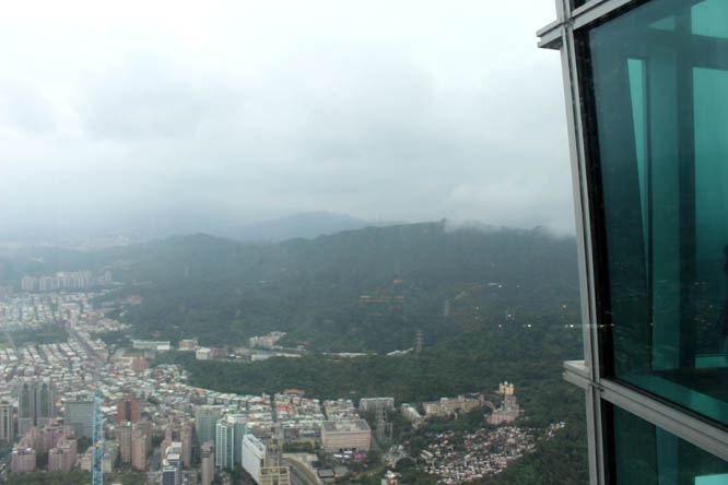 View and facade of Taipei 101