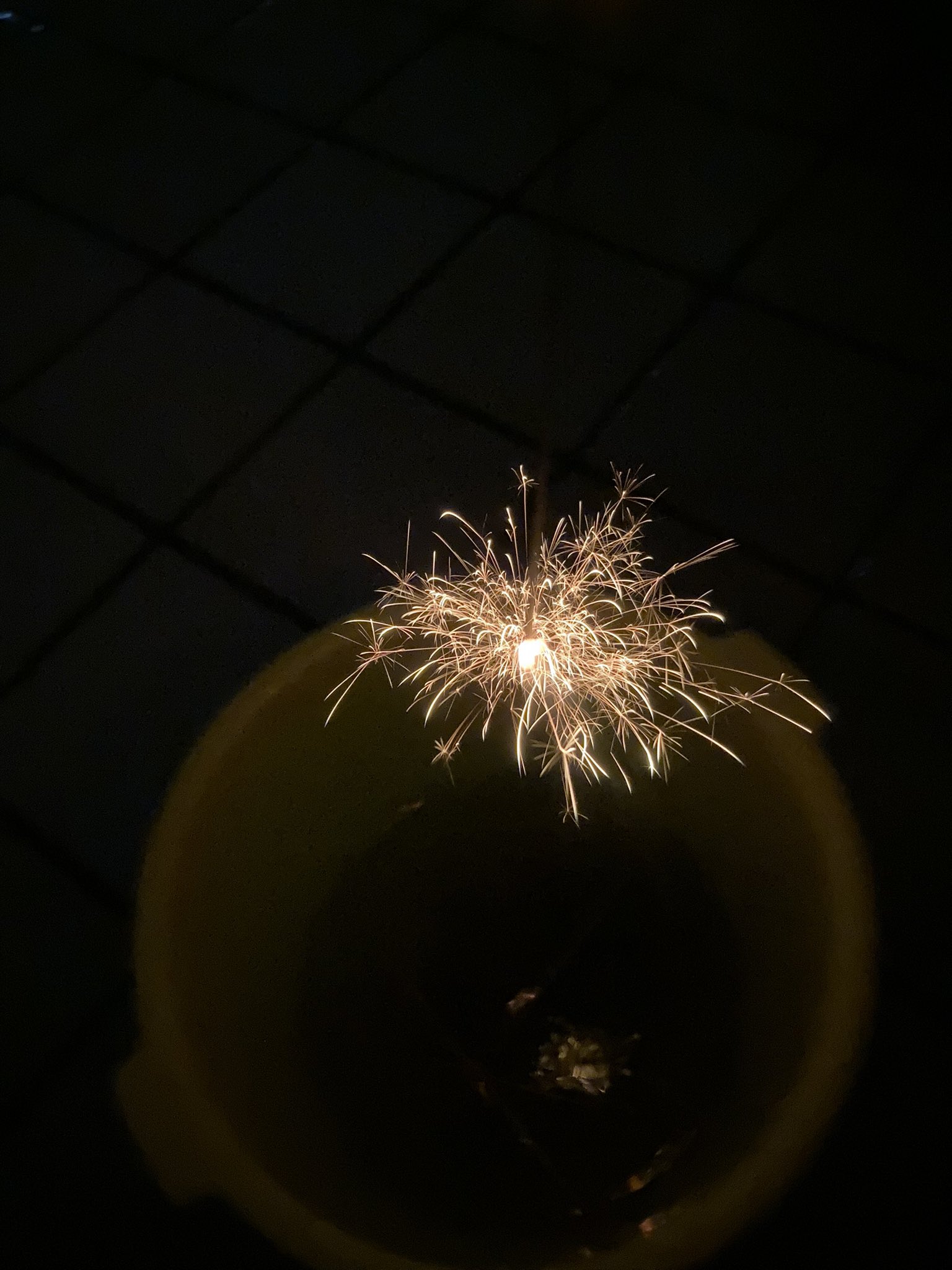 子どもたちの未来が、笑顔と優しさ溢れる幸せなものでありますように。 #線香花火ナイト