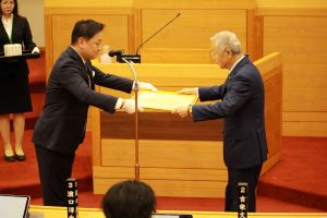 議員在職30年の表彰をいただきました