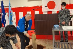 小松基地で餅つき—隊員の皆さんへ感謝を込めて