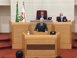 ３月５日・14日の定例会で代表質問、予算決算常任委員会総括質問を行いました