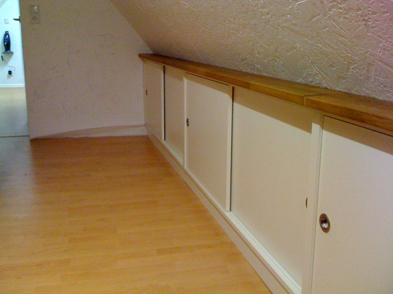 Möbel unter dachschräge: schrank konfigurator: schränke online ...