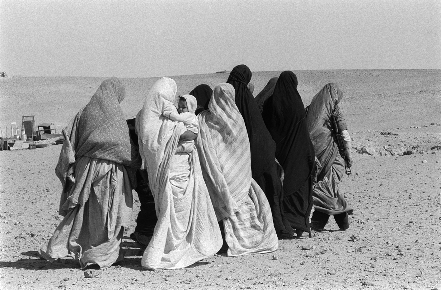 &#169Christine Spengler - Sahara Occidental, 1976.