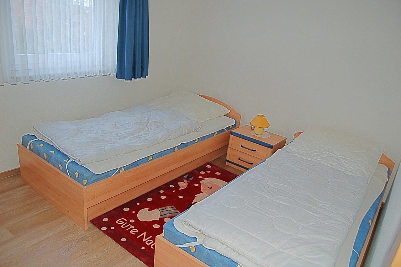 2. Schlafzimmer mit 2 Einzelbetten