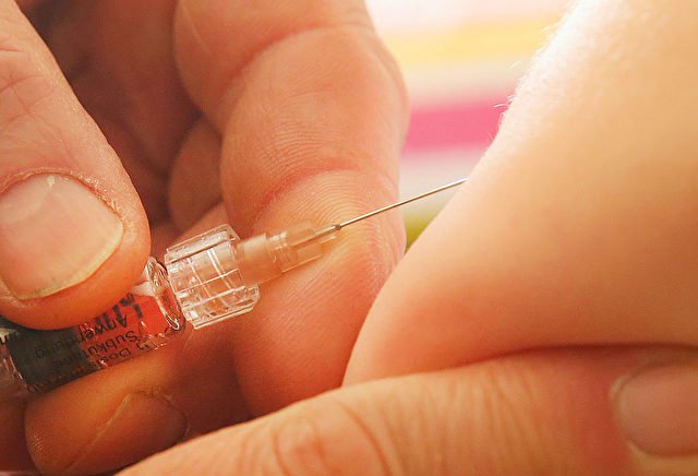 Ungeimpfte Kinder haben deutlich weniger gesundheitliche Probleme. Foto: Sean Gallup/Getty Images