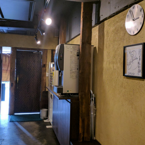 らーめんZootの店内