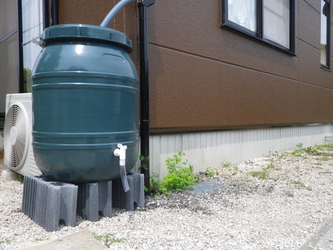 熊本市M様家外壁塗装及び屋根塗装後に設置した雨水タンクのおしゃれグリーンタイプ