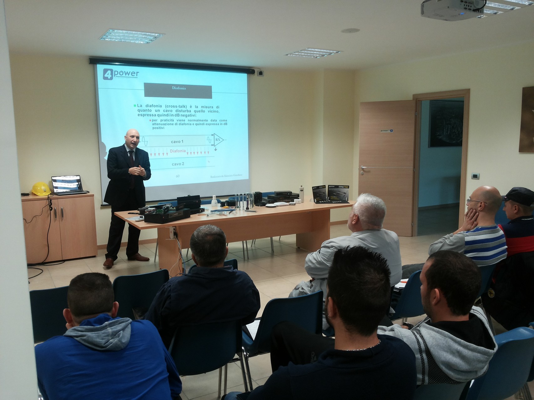 Corso di Fibra ottica,sistemi attivi, Ups 