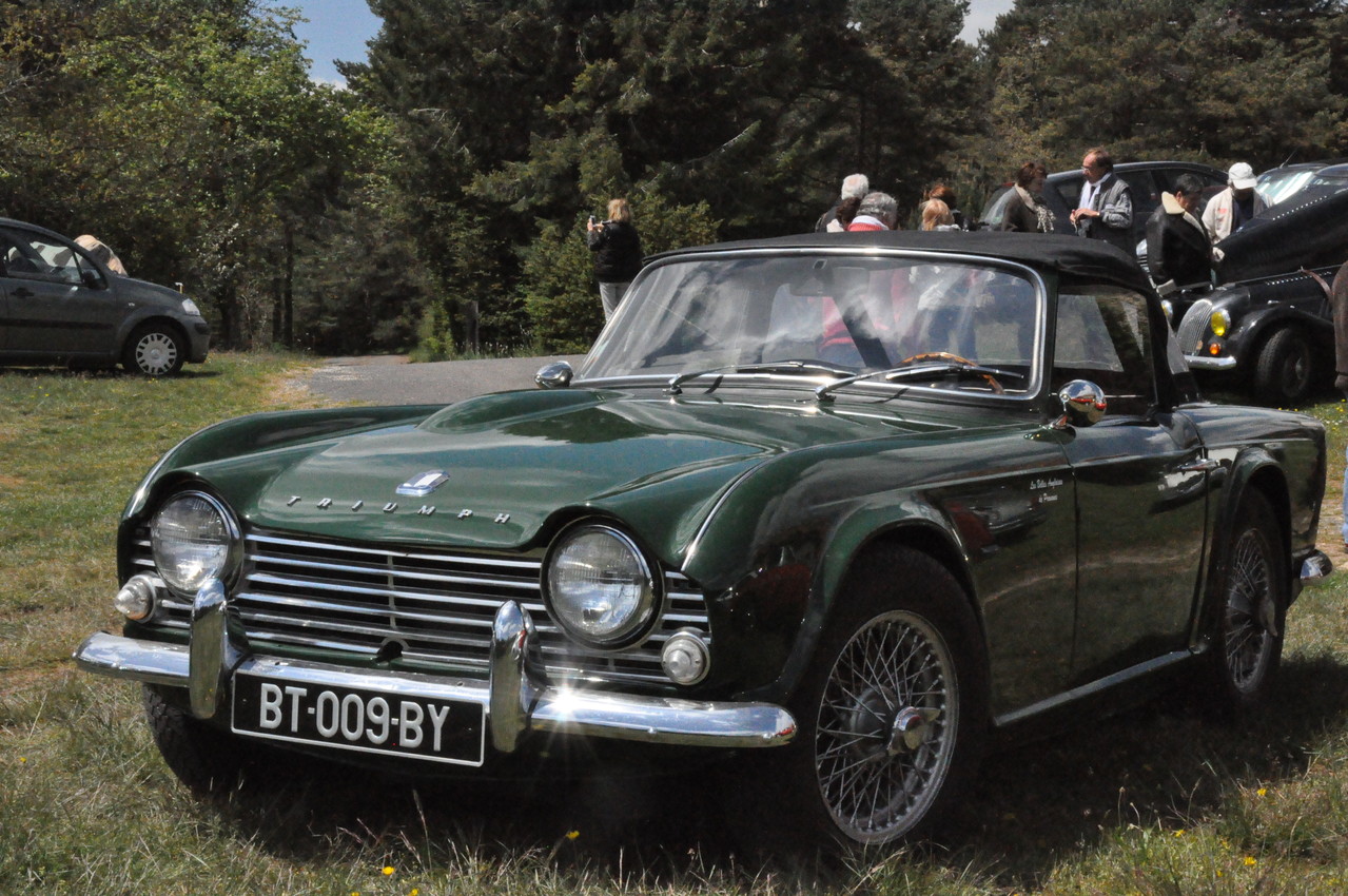 Triumph TR 4