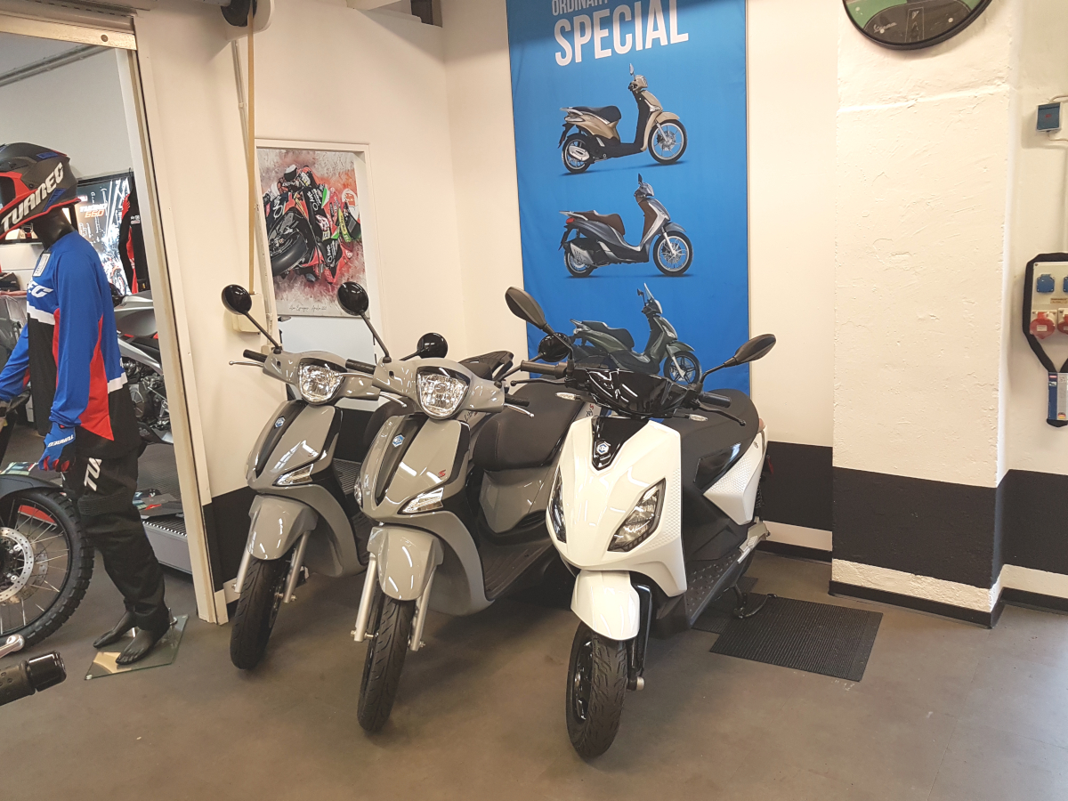 Neue Rollermodelle in der Ausstellung