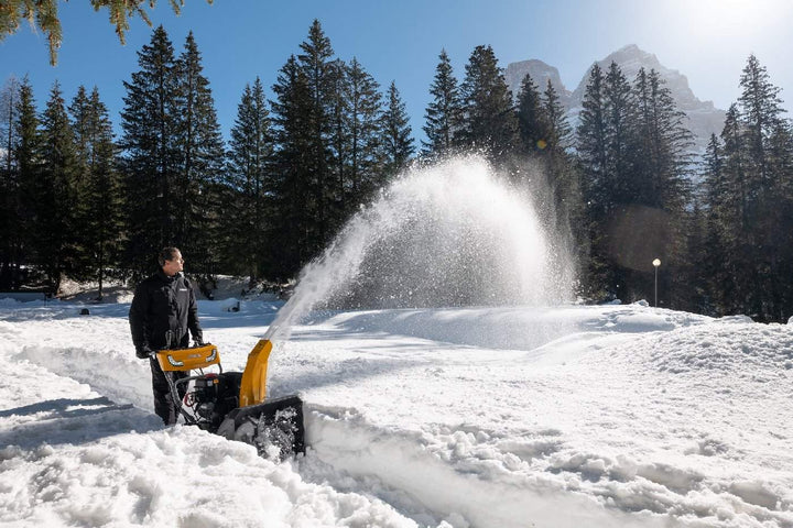 STIGA Schneefräse im Schnee