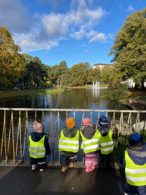 Unterwegs mit den Kleinen aus dem Kindergarten (Foto: Julia Hentschke)