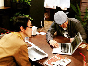 JimdoCafe 名古屋の野崎さん(右)と札幌大通の浅木(左)