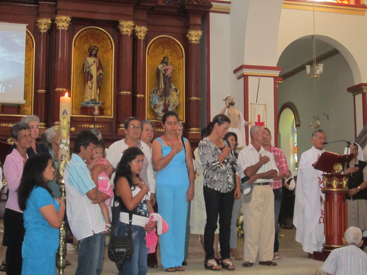 Domingo de Pascua 2012 - Envío de misioneros