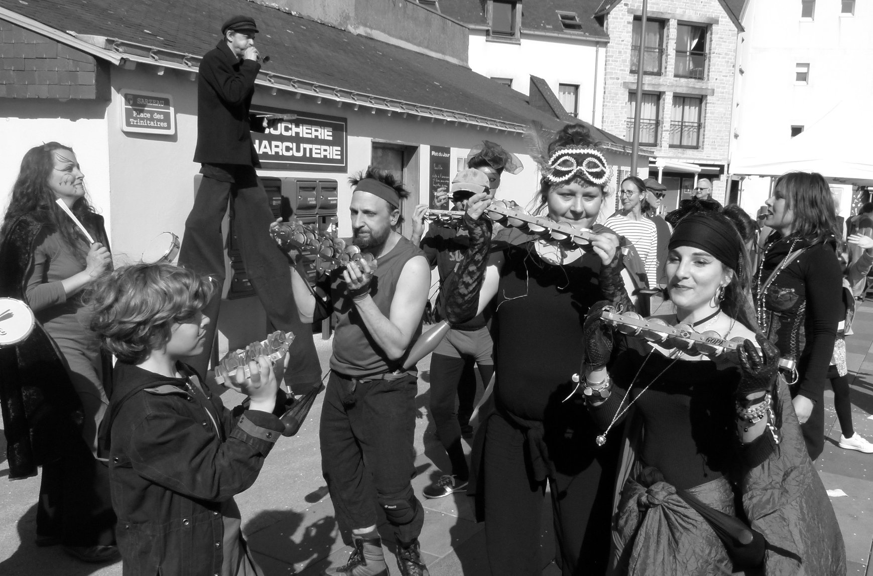 Batucada Ploukatk - Déambulation (©Philippe Scherrer)