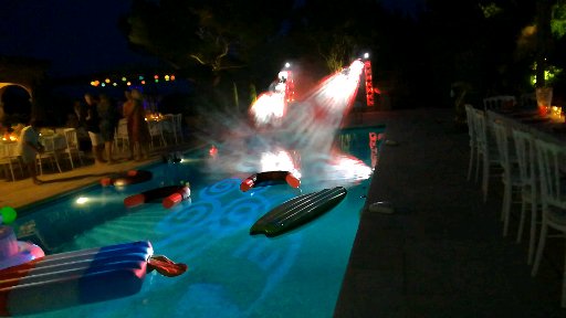 soirée piscine Saint-Tropez Éric anime