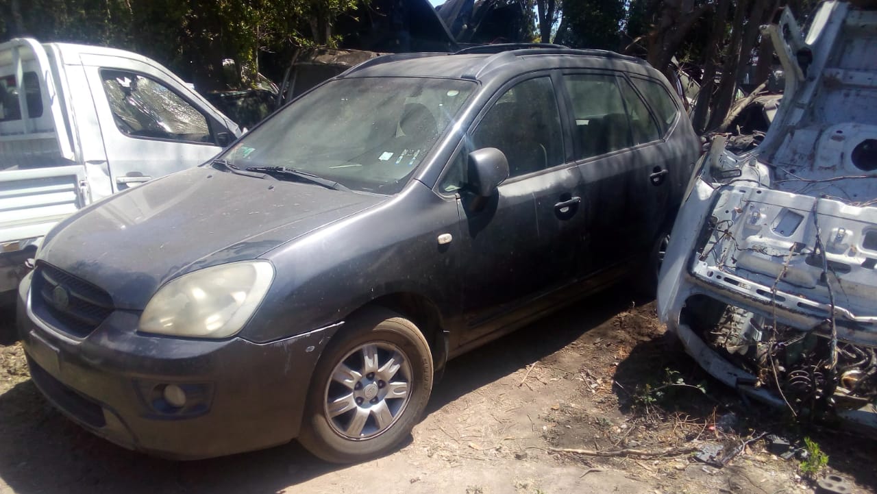 KIA NEW CARENS 2008 EN DESARME