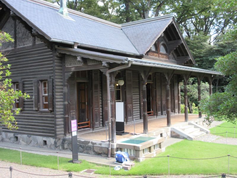 内山昭夫　これが憧球室？