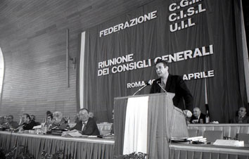 Roma, Aprile 1975 - Luciano Lama ai Consigli Generali Cgil Cisl Uil