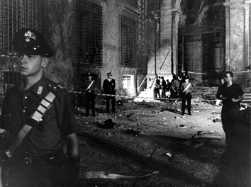 Roma, Luglio 1993 - Autobomba alla chiesa di San Giovanni in Laterano