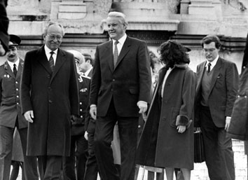 Roma, Dicembre 1991 - Eltsin Boris (Ex Presidente russo) con Virgilio Rognoni (Ministro)