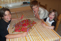welch eine Freude bei Jonas*, Leon* + Max*