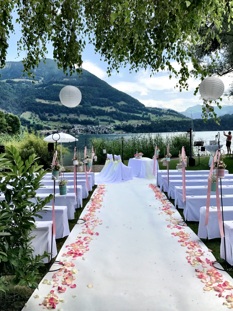 Im Schloss Heiraten Ab 12 12 2019 Nimmt Schloss Spiez Am